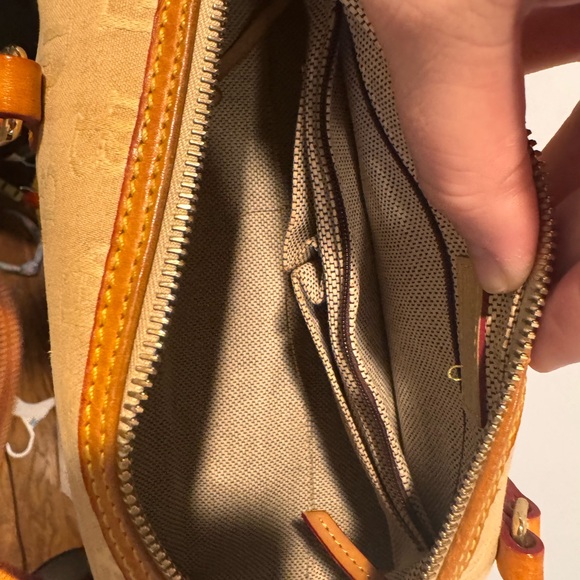 Vintage 2000 Dooney & Bourke Signature Barrel Bag - Picture 10 of 13